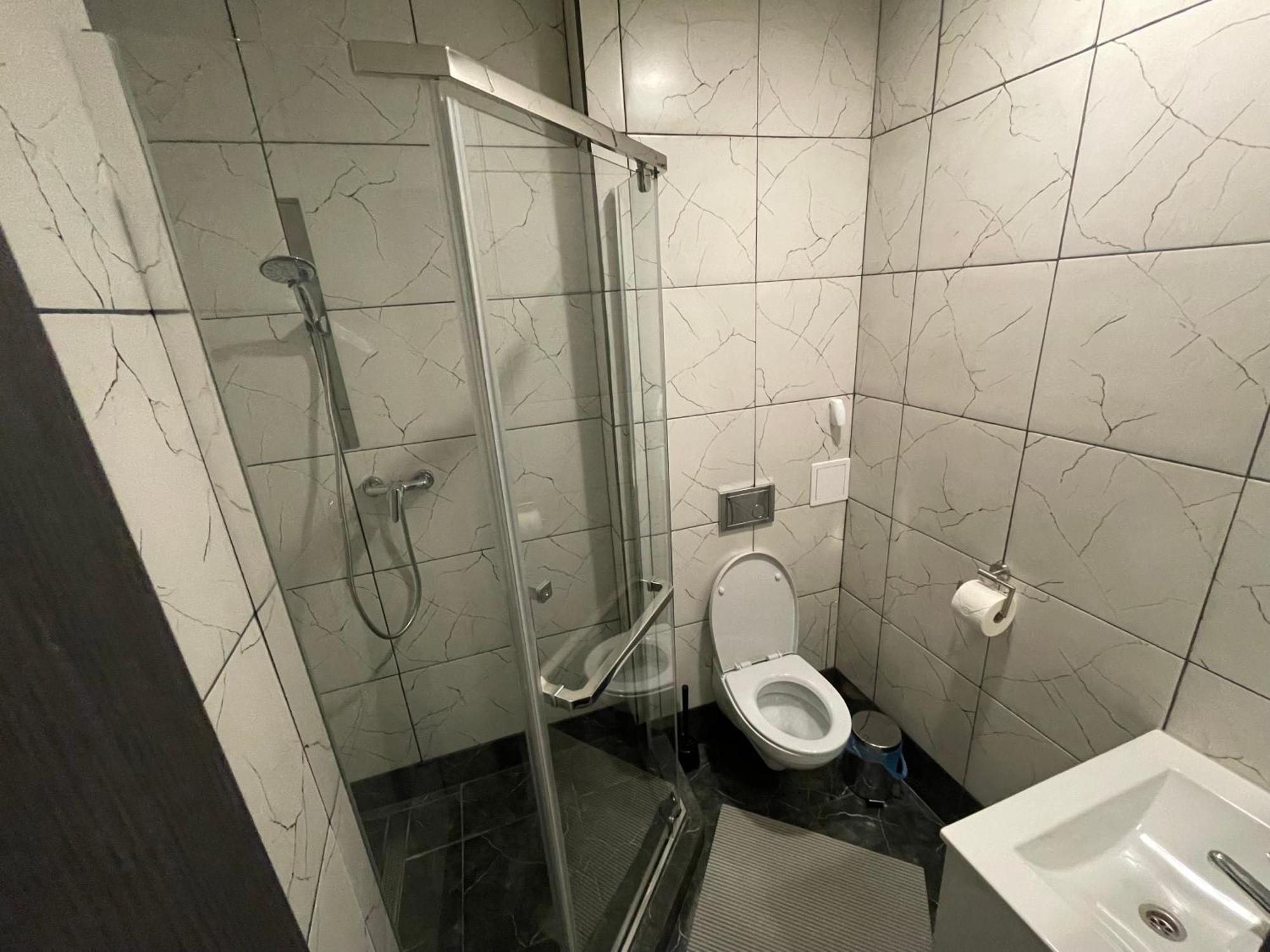 Zu Hause Guest House เวอร์โบว์ ภายนอก รูปภาพ